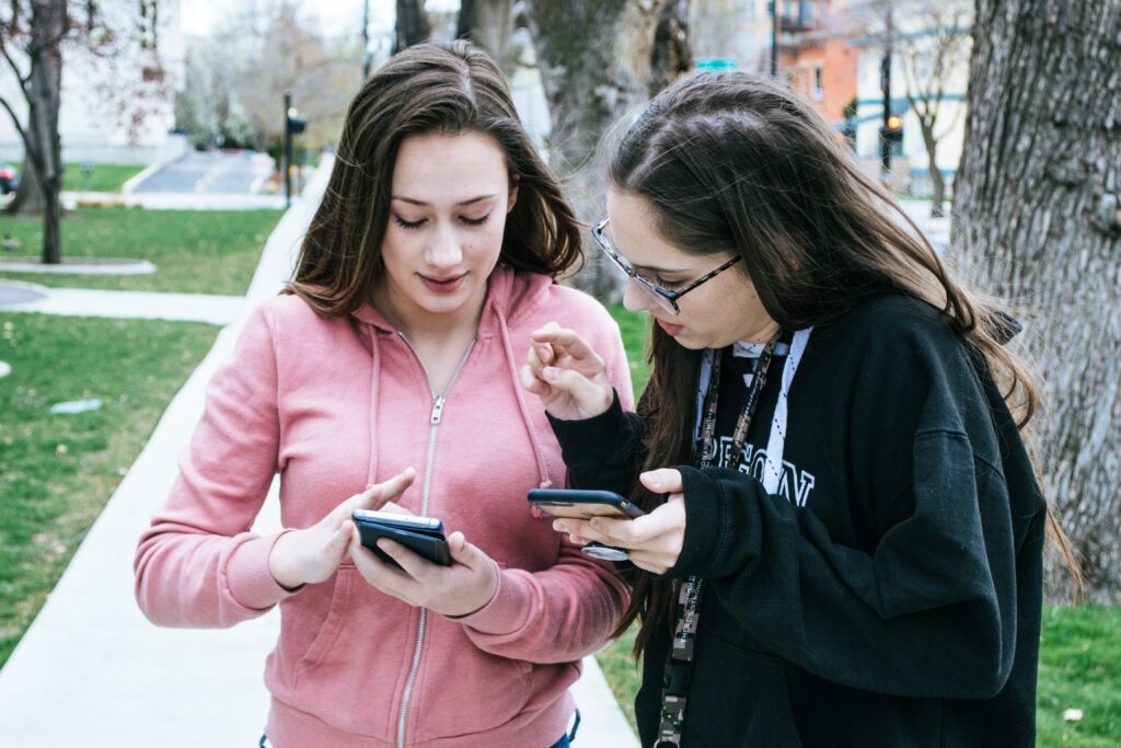 Trending 🇺🇸 Overview of the Proposed Stricter Ban on Student Cellphones in Florida